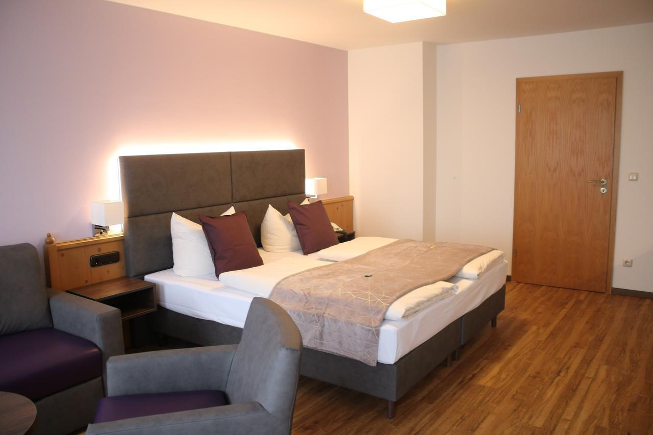 Boutique Hotel Beckenlehner Unterhaching Exterior foto