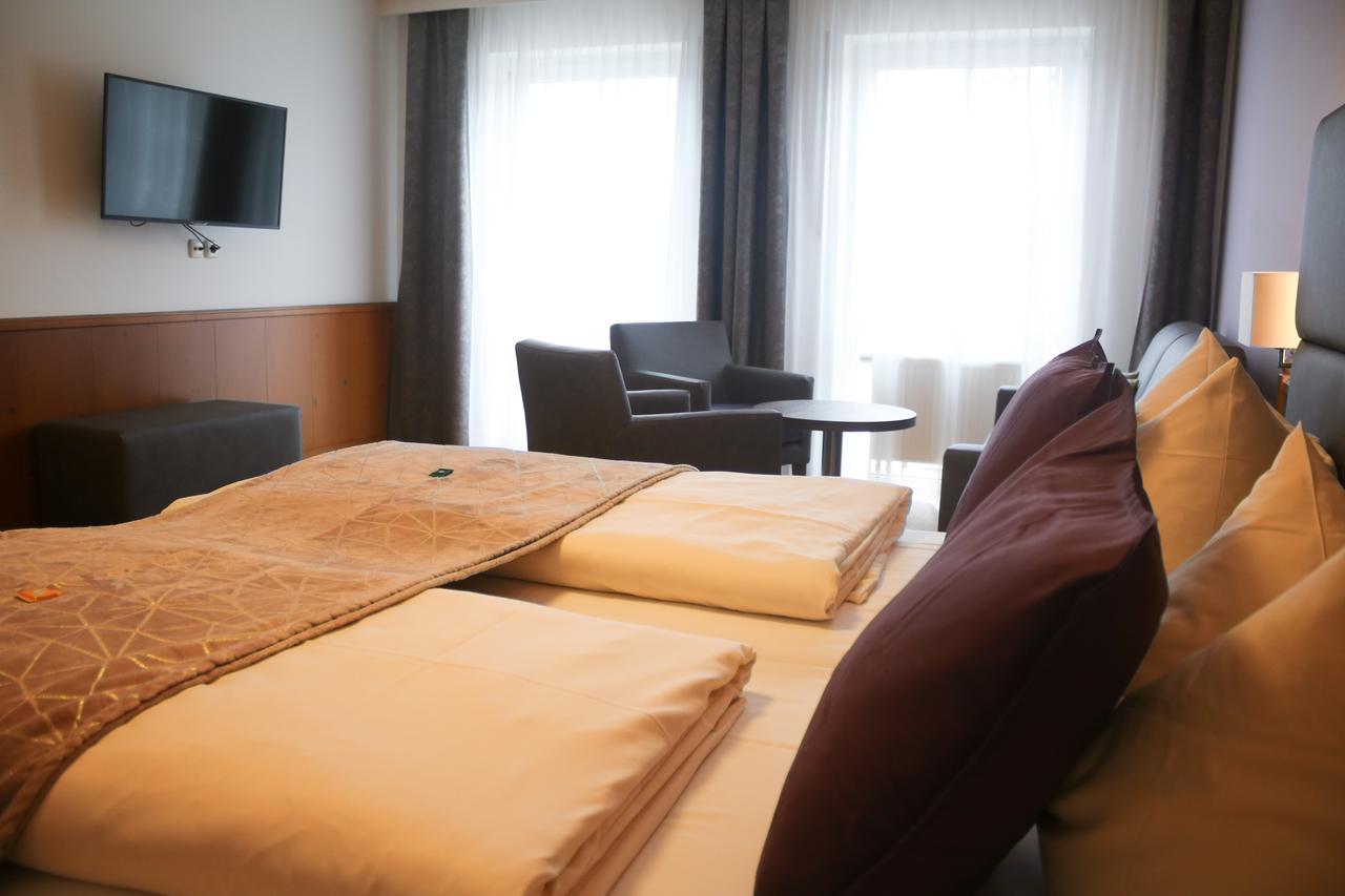 Boutique Hotel Beckenlehner Unterhaching Exterior foto