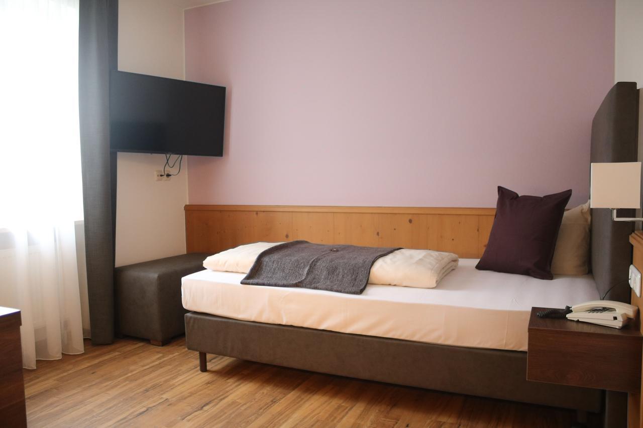 Boutique Hotel Beckenlehner Unterhaching Exterior foto